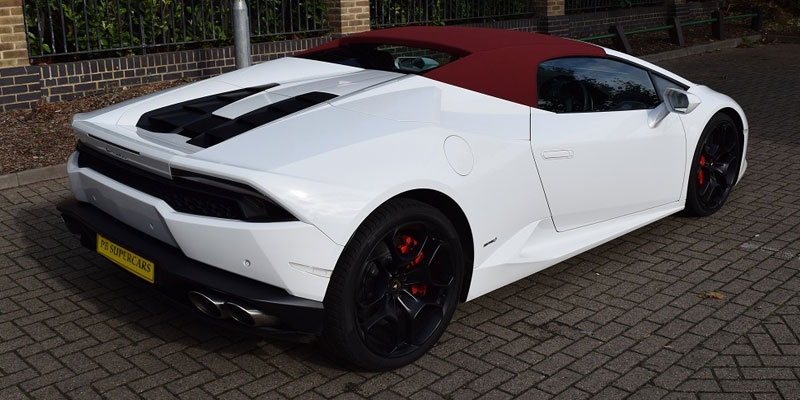 Hire a Lamborghini Huracan