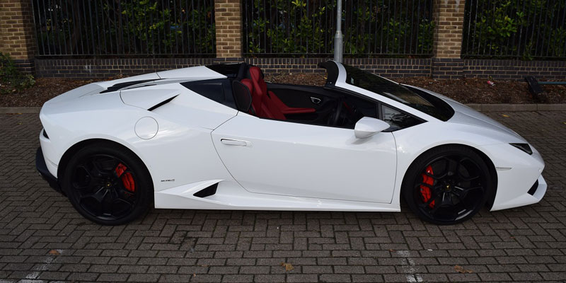 Hire a Lamborghini Huracan