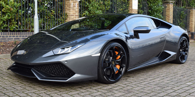 Hire a Lamborghini Huracan