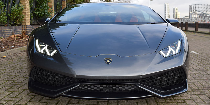 Hire a Lamborghini Huracan